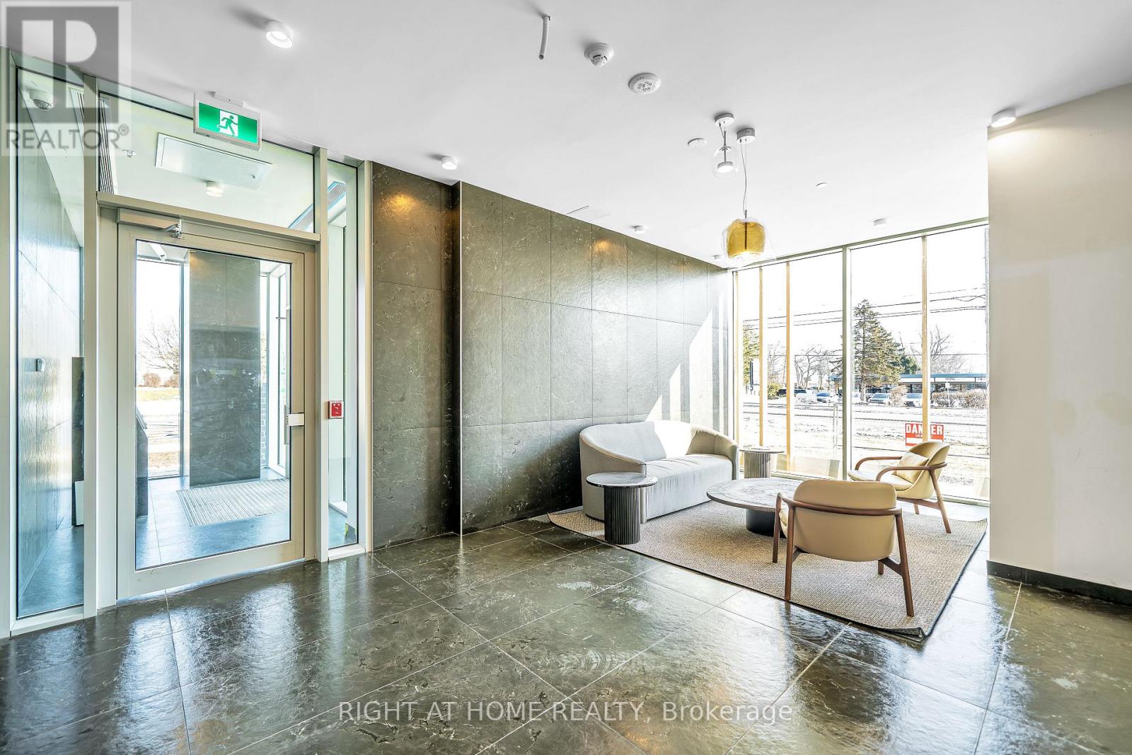 2204 - 1010 Sandy Beach Road, Pickering, Ontario  L1W 0C7 - Photo 12 - E12857396