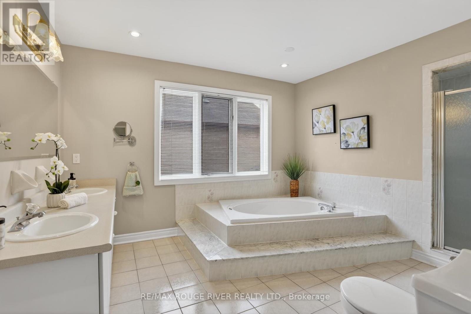 60 Emmett Place, Whitby, Ontario  L1R 2B4 - Photo 26 - E12974824