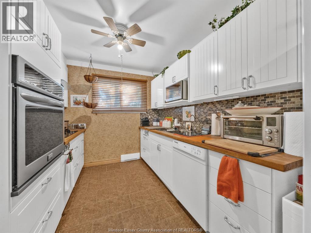 6430 Thornberry, Windsor, Ontario  N8T 2W9 - Photo 11 - 26007785