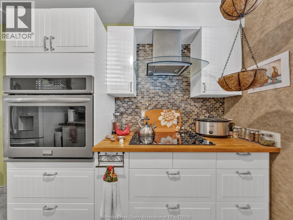 6430 Thornberry, Windsor, Ontario  N8T 2W9 - Photo 12 - 26007785