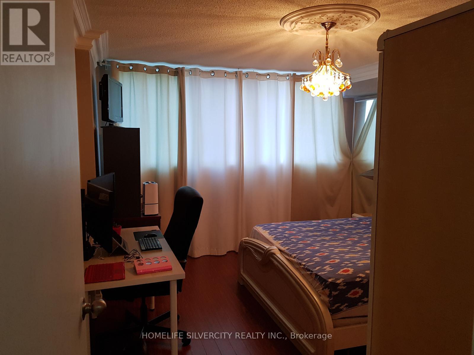 Sph 05 - 3695 Kaneff Crescent, Mississauga, Ontario  L5A 4B6 - Photo 7 - W12982808