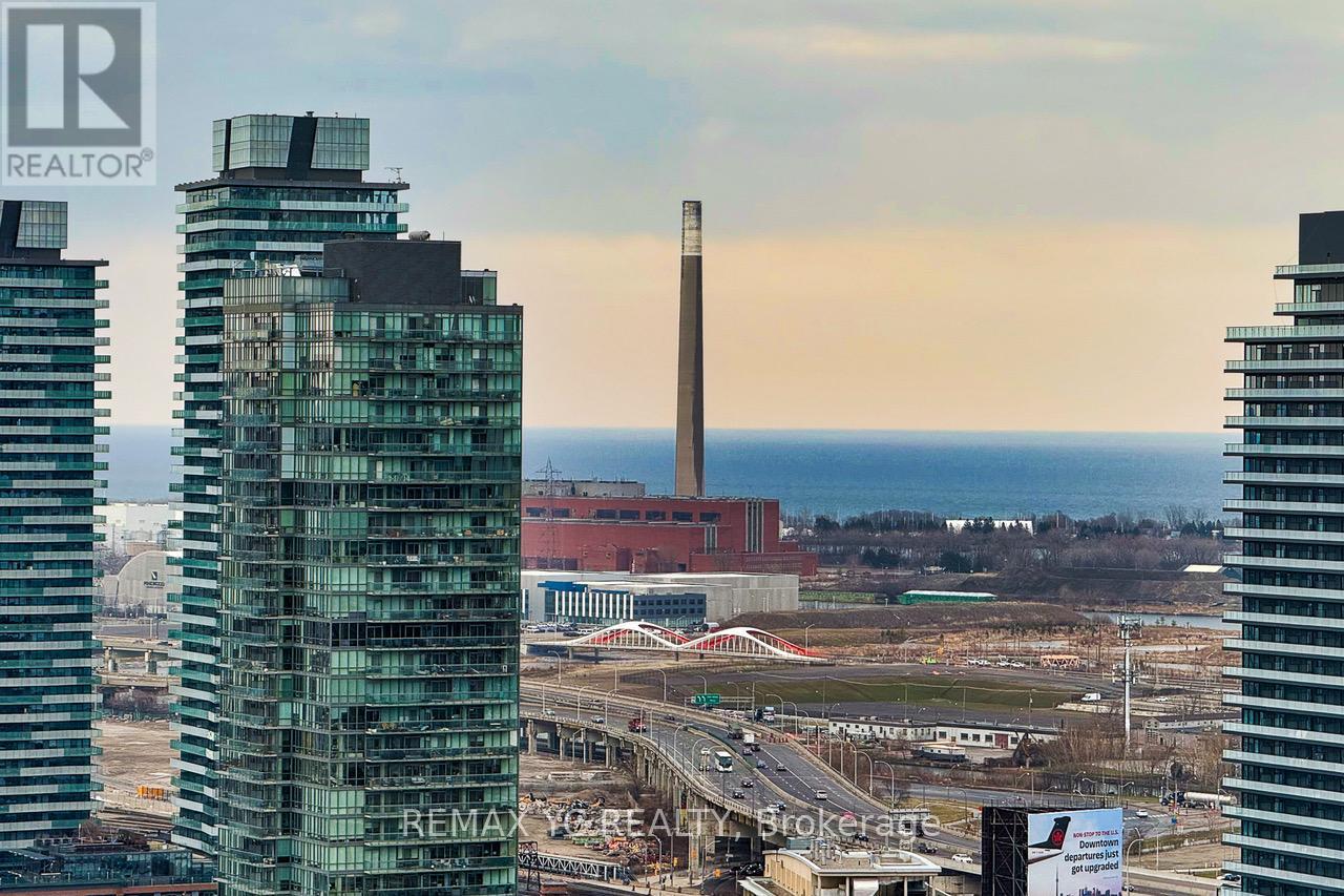 #3205 - 180 Front Street E, Toronto (Moss Park), Ontario  M5A 0A9 - Photo 15 - C12983510