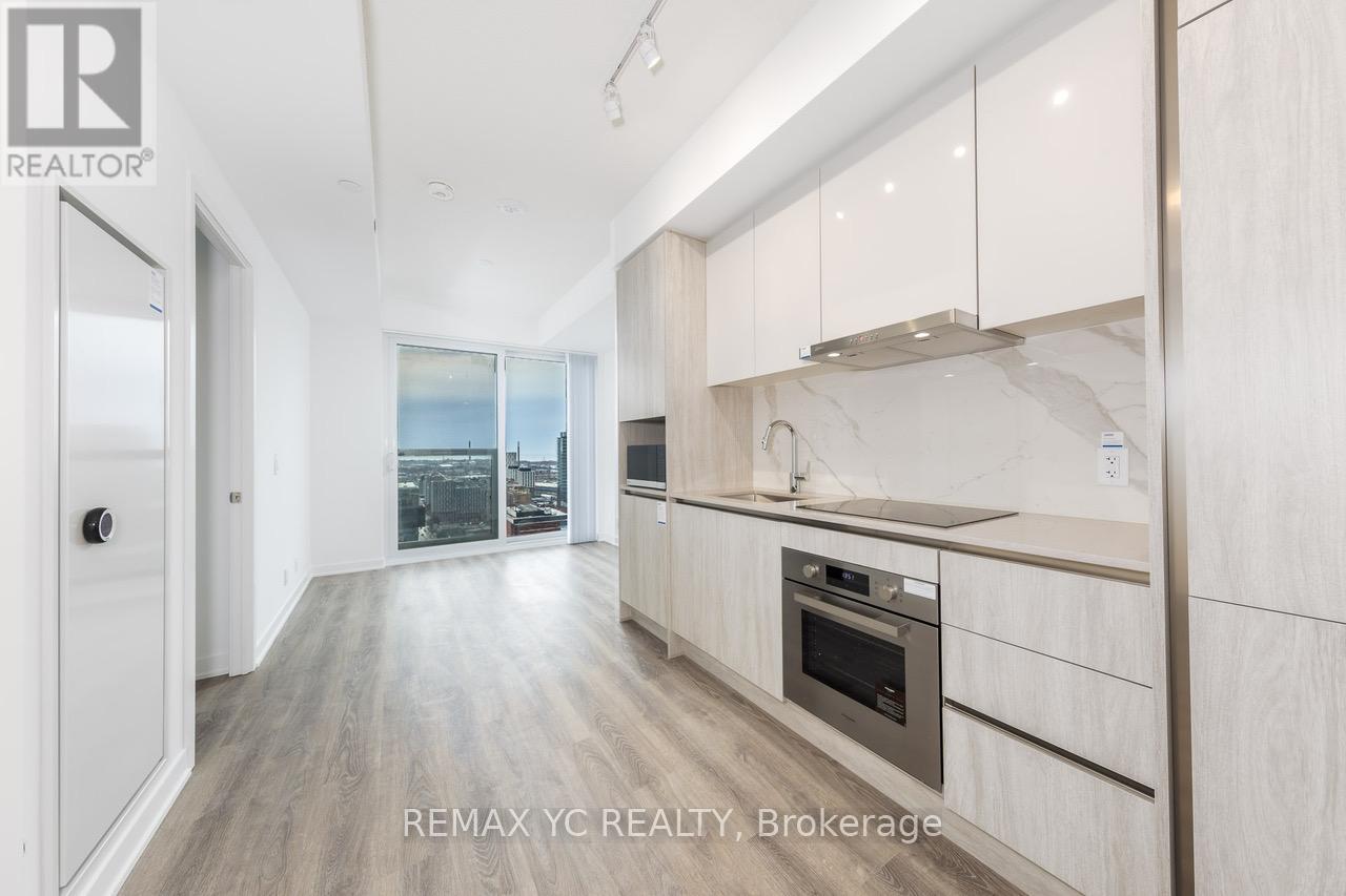 #3205 - 180 Front Street E, Toronto (Moss Park), Ontario  M5A 0A9 - Photo 4 - C12983510