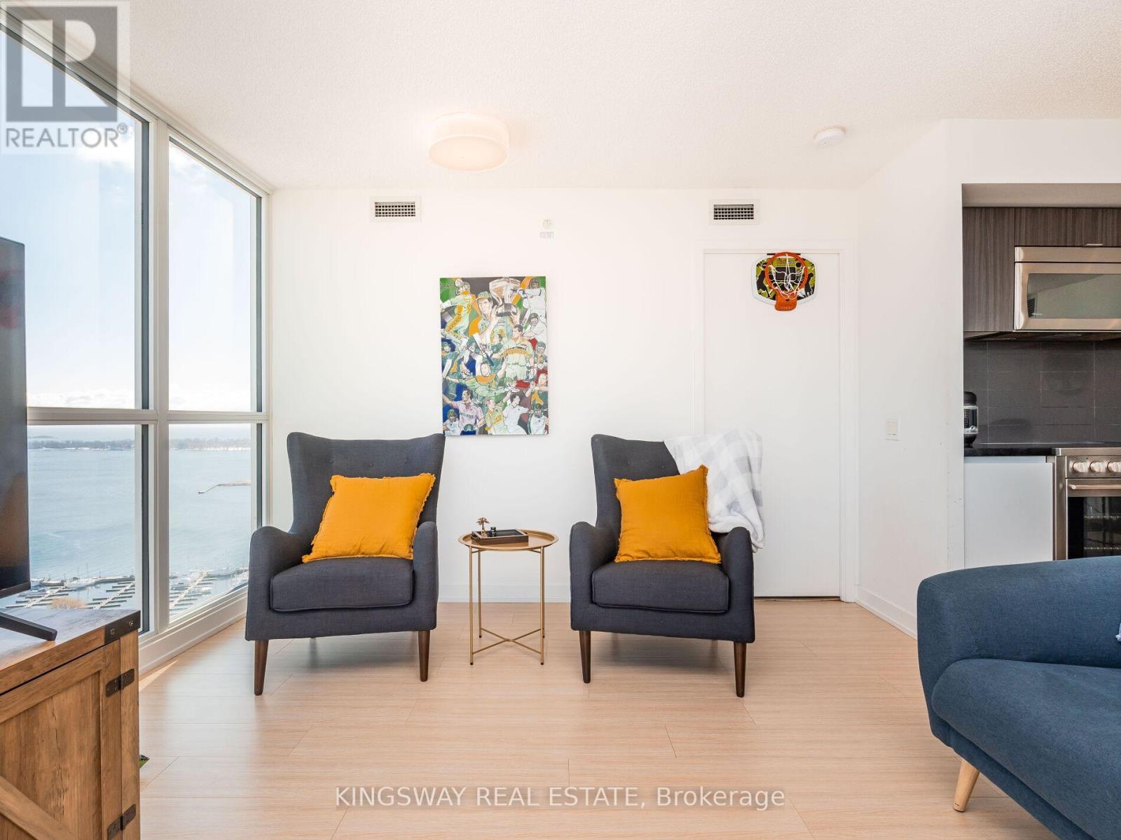 4001 - 75 Queens Wharf Road, Toronto, Ontario  M5V 0J8 - Photo 1 - C12983734