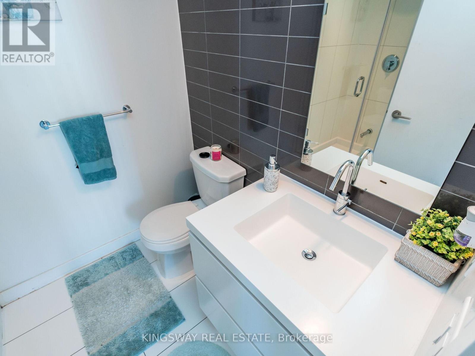 4001 - 75 Queens Wharf Road, Toronto, Ontario  M5V 0J8 - Photo 10 - C12983734