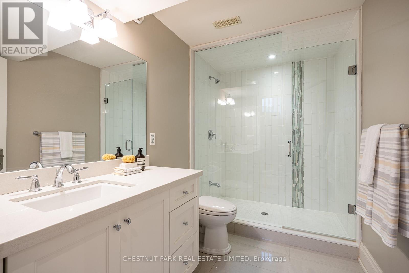 38 Annesley Avenue, Toronto, Ontario  M4G 2T7 - Photo 39 - C12983738