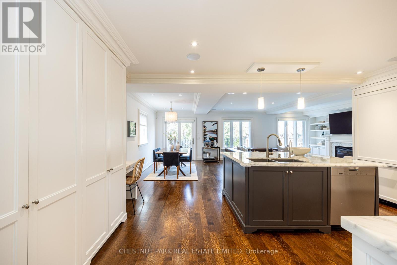 38 Annesley Avenue, Toronto, Ontario  M4G 2T7 - Photo 7 - C12983738