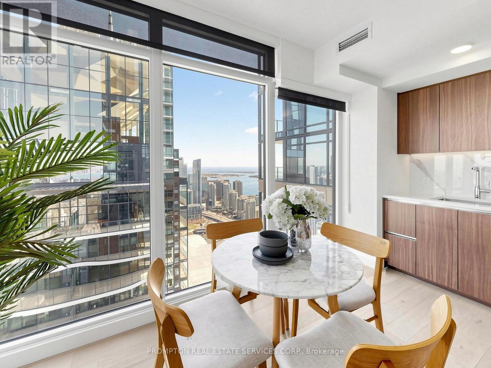 7203 - 3 Concord Cityplace Way, Toronto, Ontario  M5V 0X4 - Photo 17 - C12983766