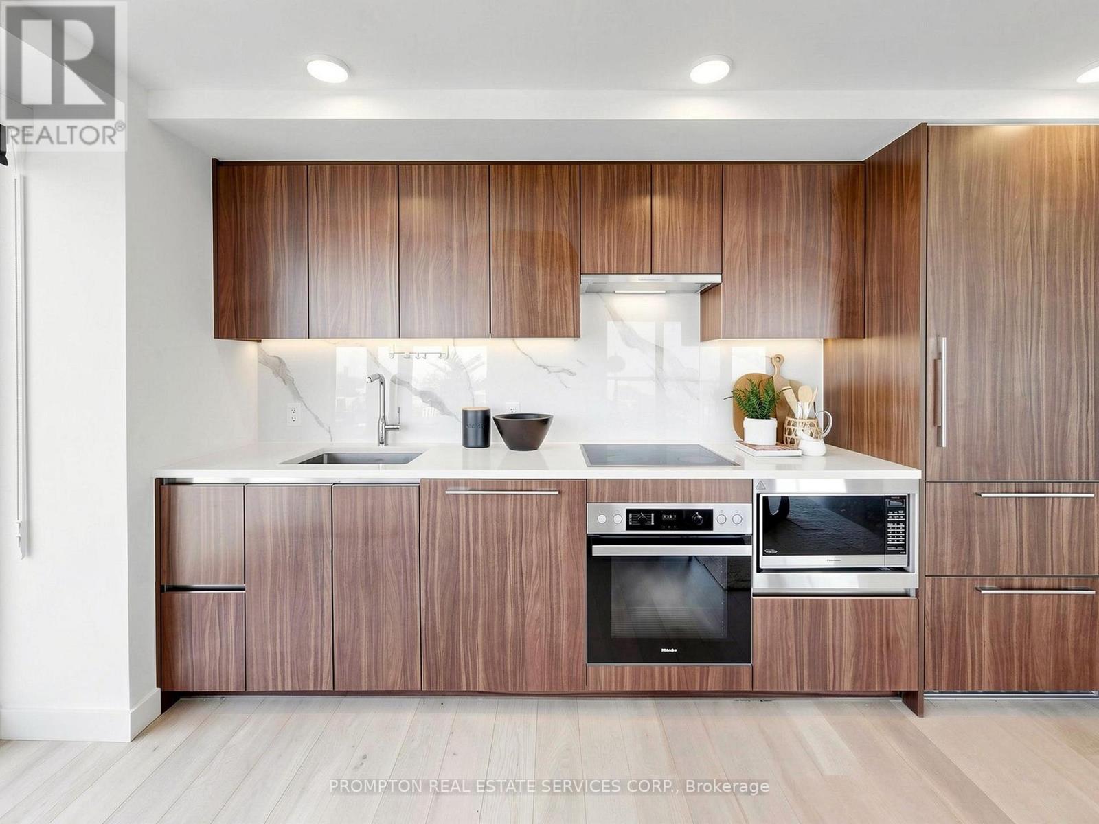 7203 - 3 Concord Cityplace Way, Toronto, Ontario  M5V 0X4 - Photo 23 - C12983766