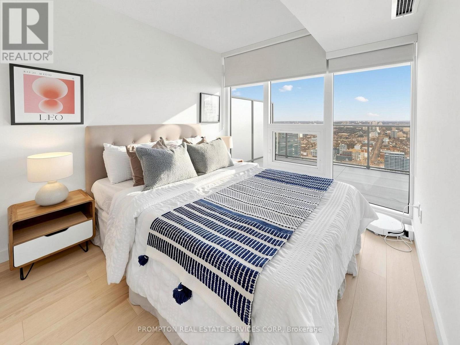 7203 - 3 Concord Cityplace Way, Toronto, Ontario  M5V 0X4 - Photo 34 - C12983766