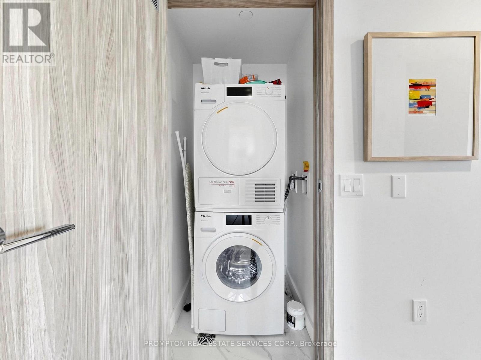 7203 - 3 Concord Cityplace Way, Toronto, Ontario  M5V 0X4 - Photo 39 - C12983766