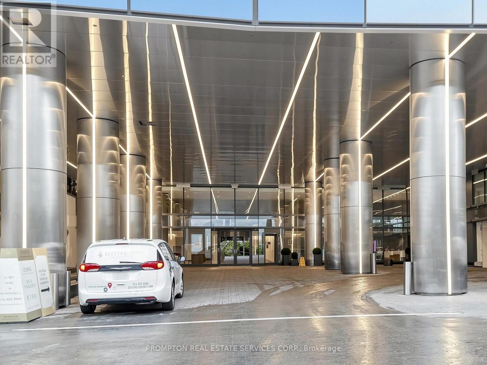 7203 - 3 Concord Cityplace Way, Toronto, Ontario  M5V 0X4 - Photo 4 - C12983766