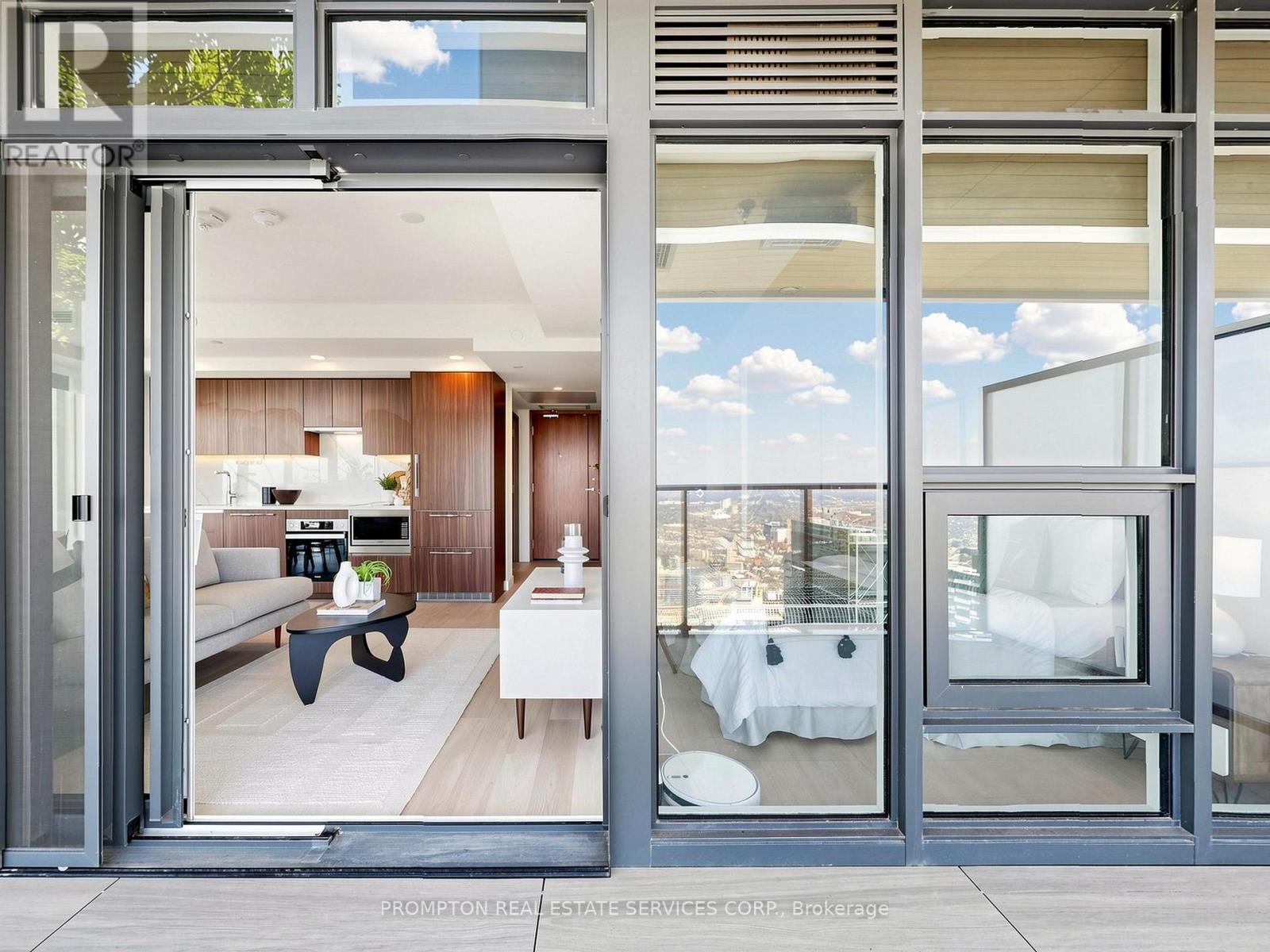 7203 - 3 Concord Cityplace Way, Toronto, Ontario  M5V 0X4 - Photo 46 - C12983766