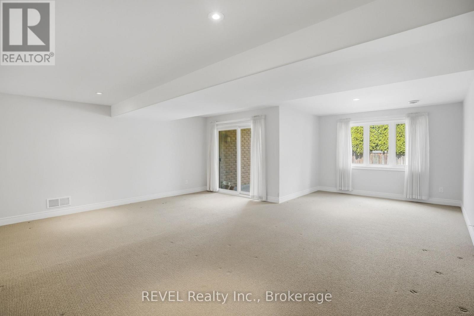 20 Crimson Drive, Niagara-On-The-Lake, Ontario L0S 1P0 - Photo 29 - X12971740