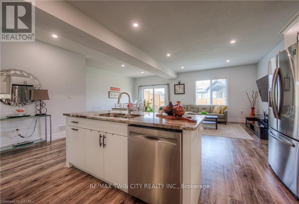 741 Hollinger Avenue, North Perth, Ontario  N4W 0J3 - Photo 6 - X12803864