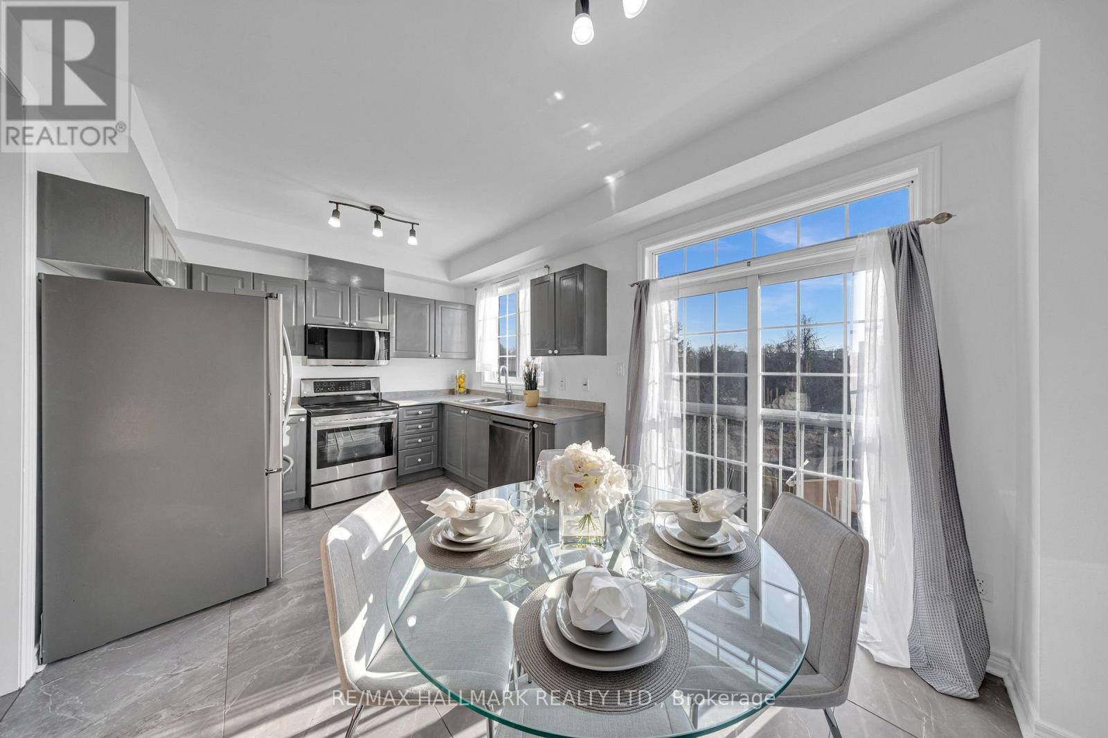 16 Boone Lane, Ajax, Ontario  L1S 7S3 - Photo 13 - E12983484