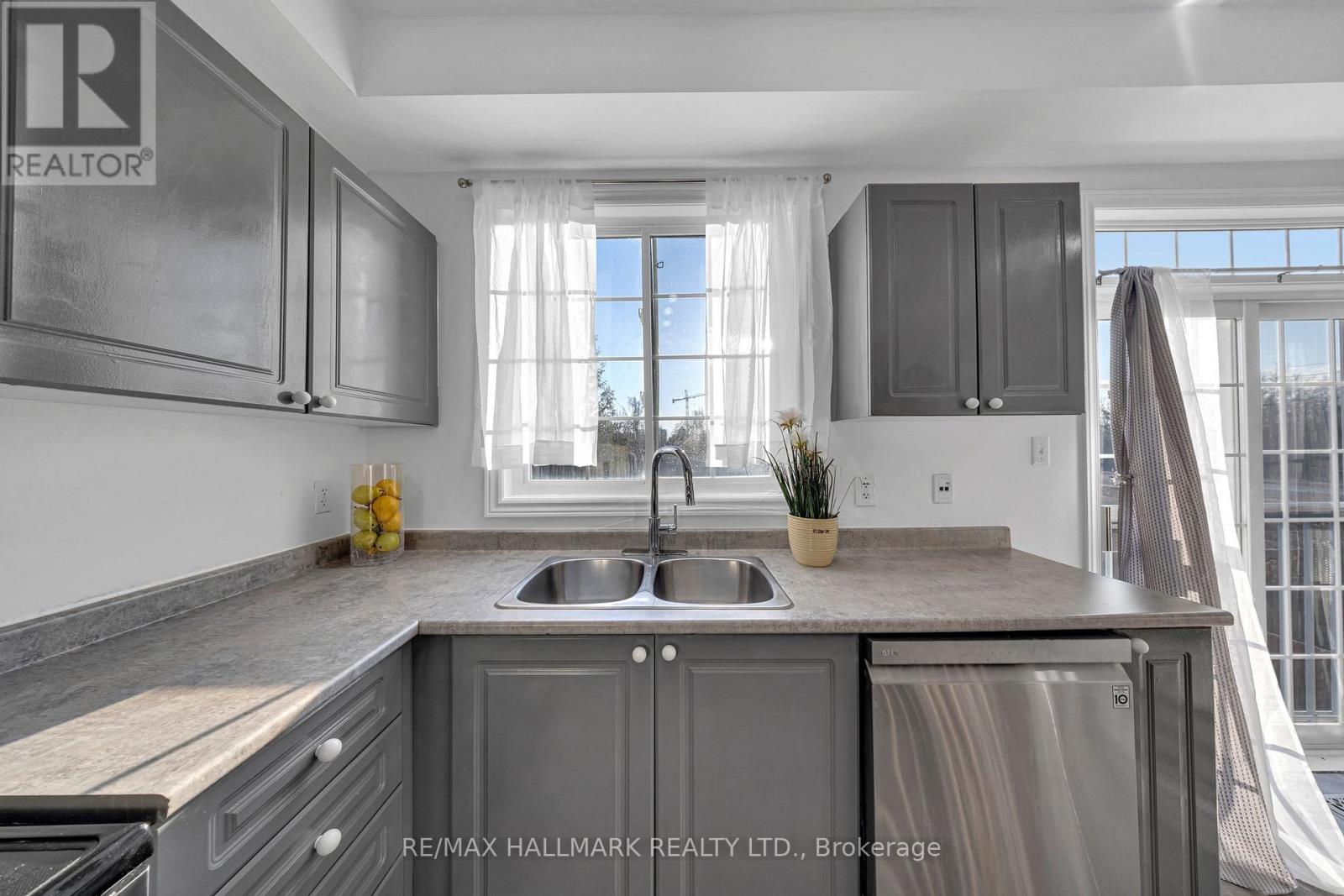 16 Boone Lane, Ajax, Ontario  L1S 7S3 - Photo 18 - E12983484