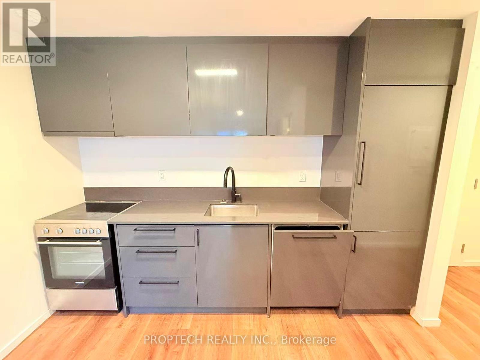 205 - 377 BROADVIEW AVENUE, Toronto, Ontario