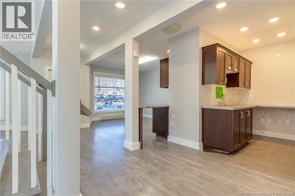 191-197 Université Avenue, Moncton, New Brunswick  E1C 5K4 - Photo 5 - NB135722