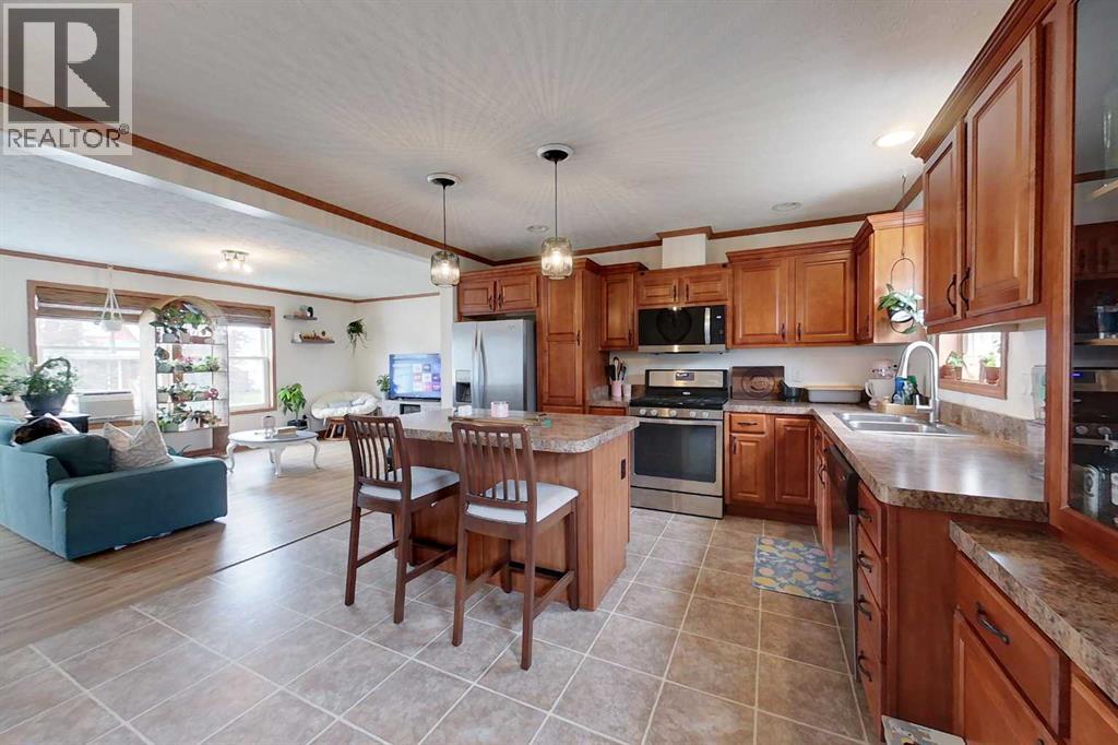 720 10 Street Se, Slave Lake, Alberta  T0G 2A3 - Photo 6 - A2290970