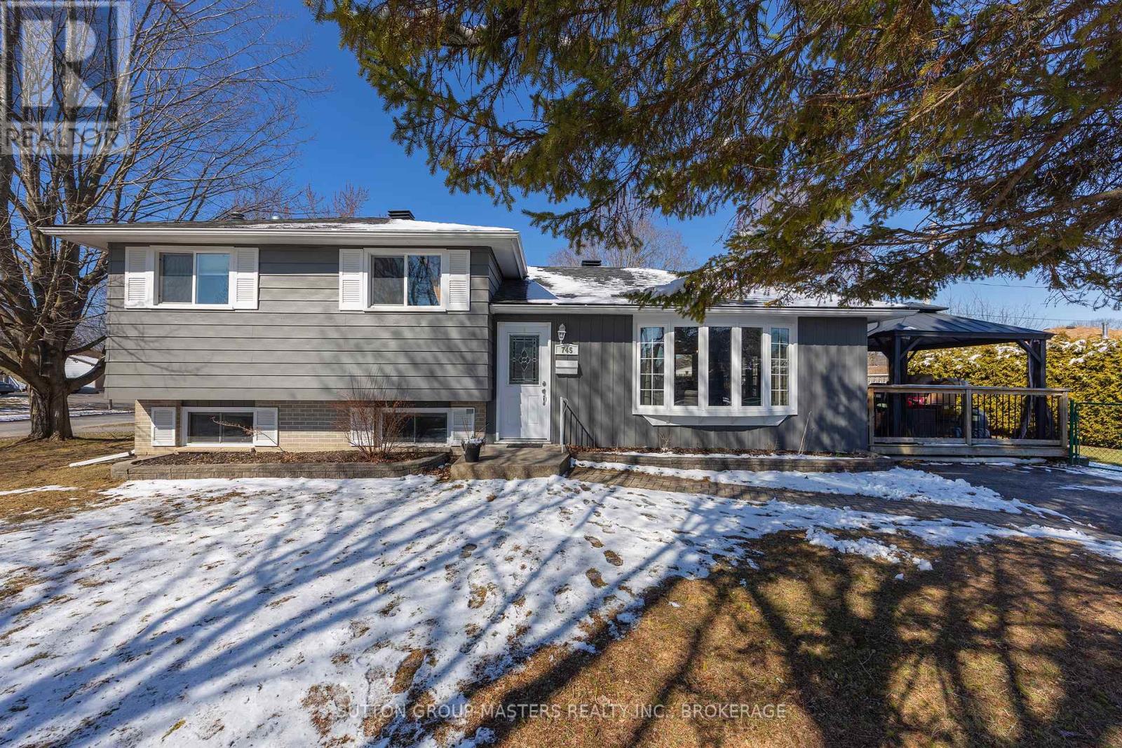 745 Louis Street, Kingston, Ontario  K7M 6M7 - Photo 6 - X12983740