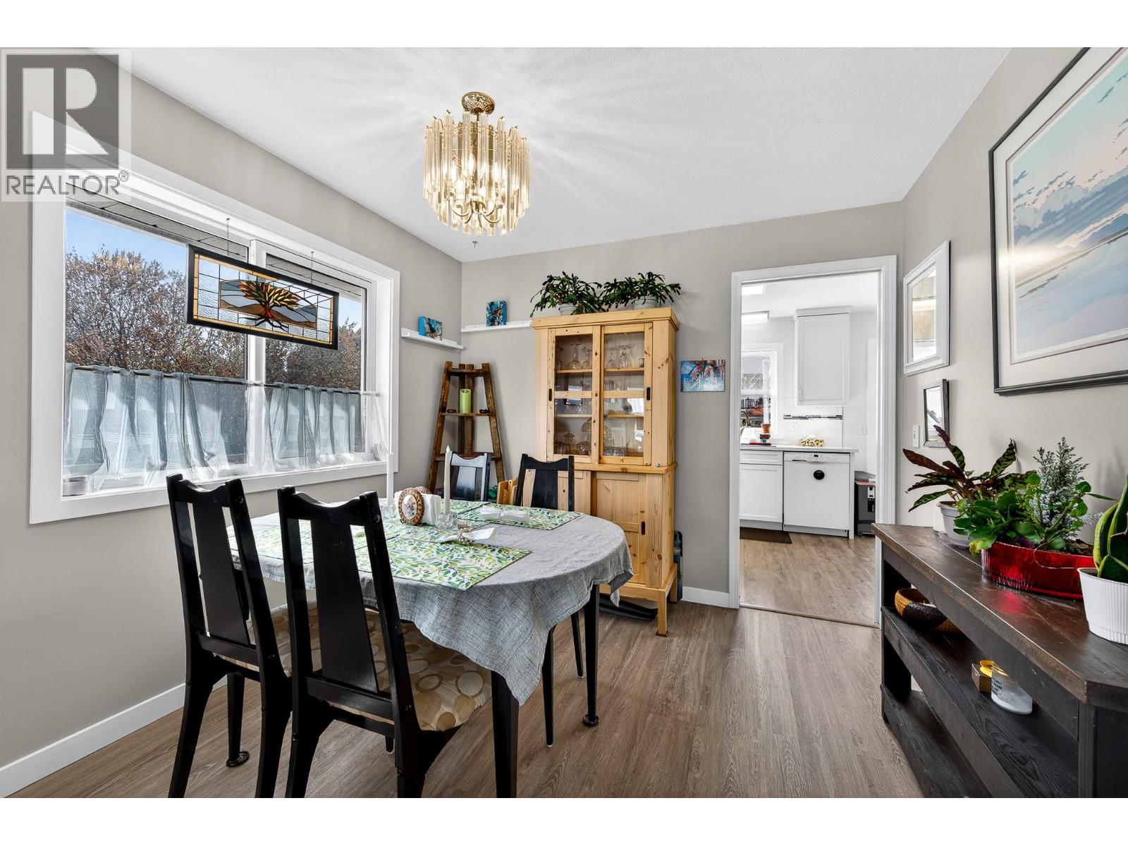 2359 Bossert Avenue, Kamloops, British Columbia  V2B 4V6 - Photo 6 - 10376103