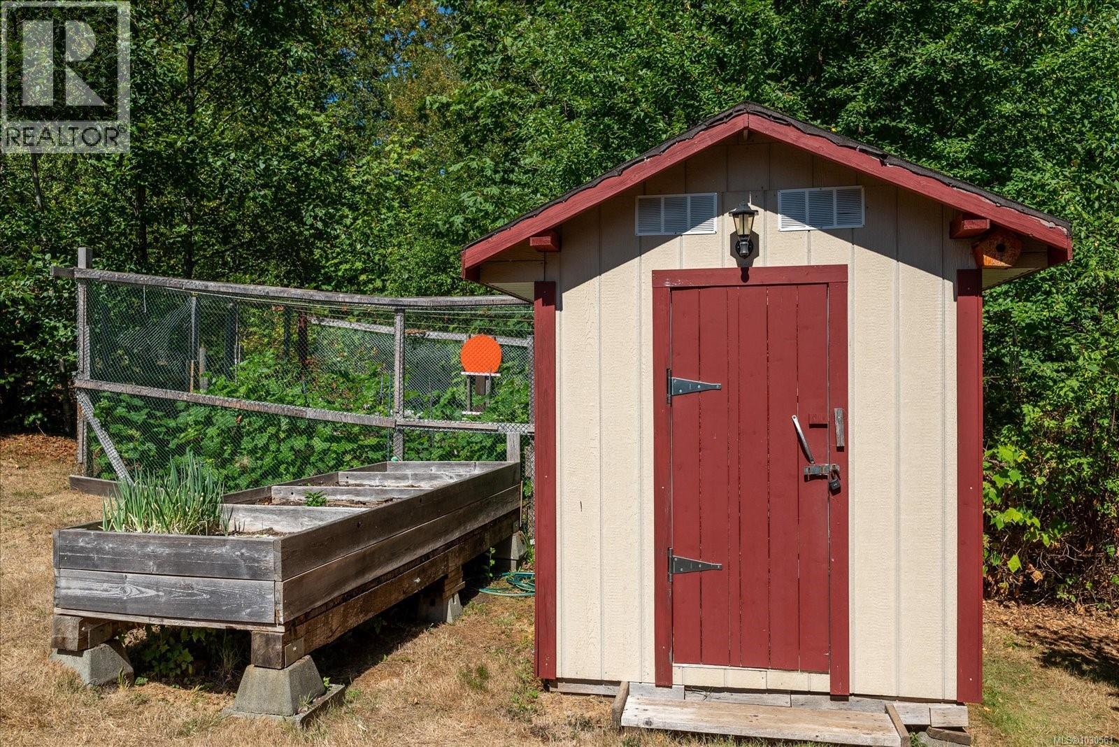 6593 Country Rd, Fanny Bay, British Columbia  V0W 1W0 - Photo 21 - 1030561