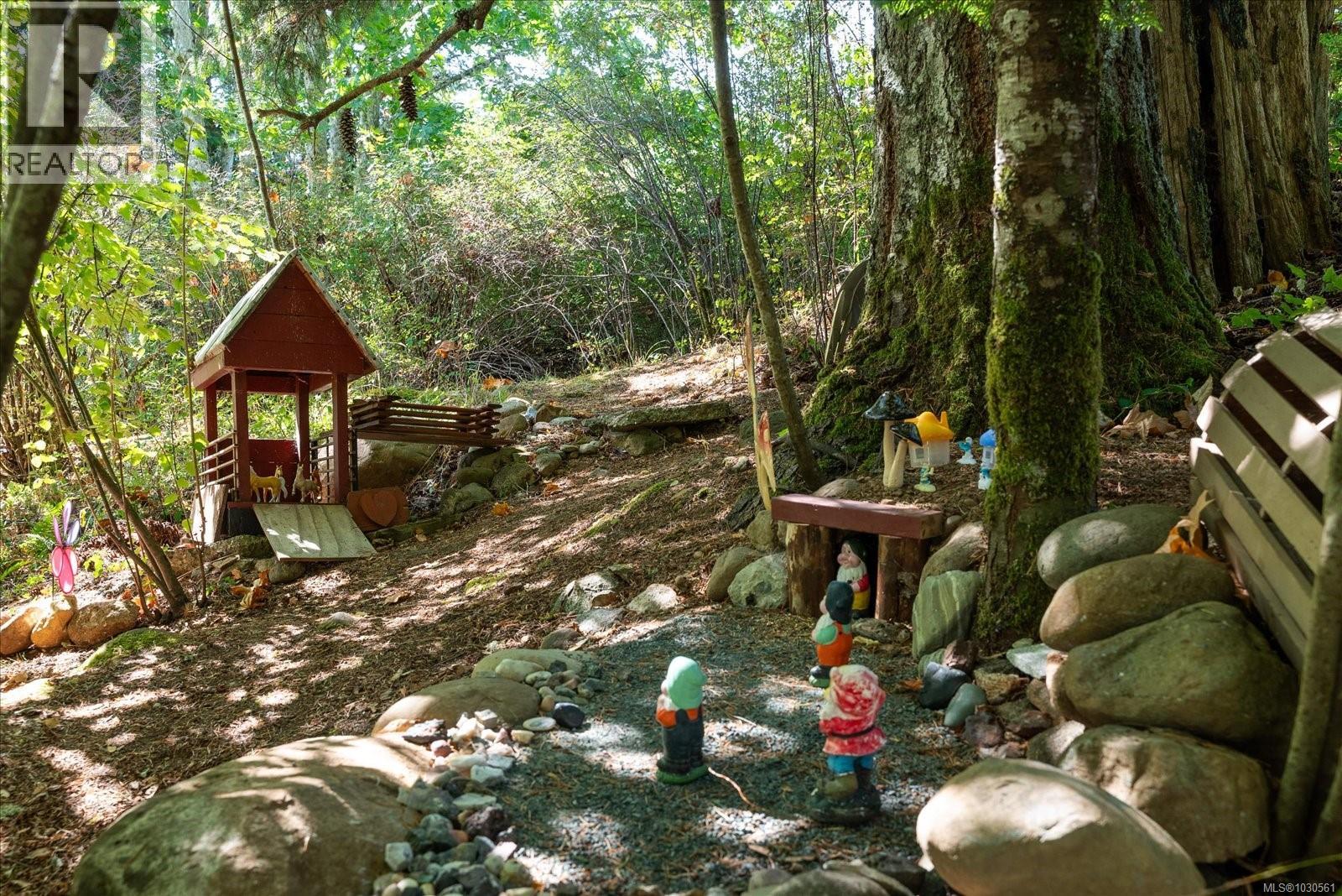 6593 Country Rd, Fanny Bay, British Columbia  V0W 1W0 - Photo 18 - 1030561