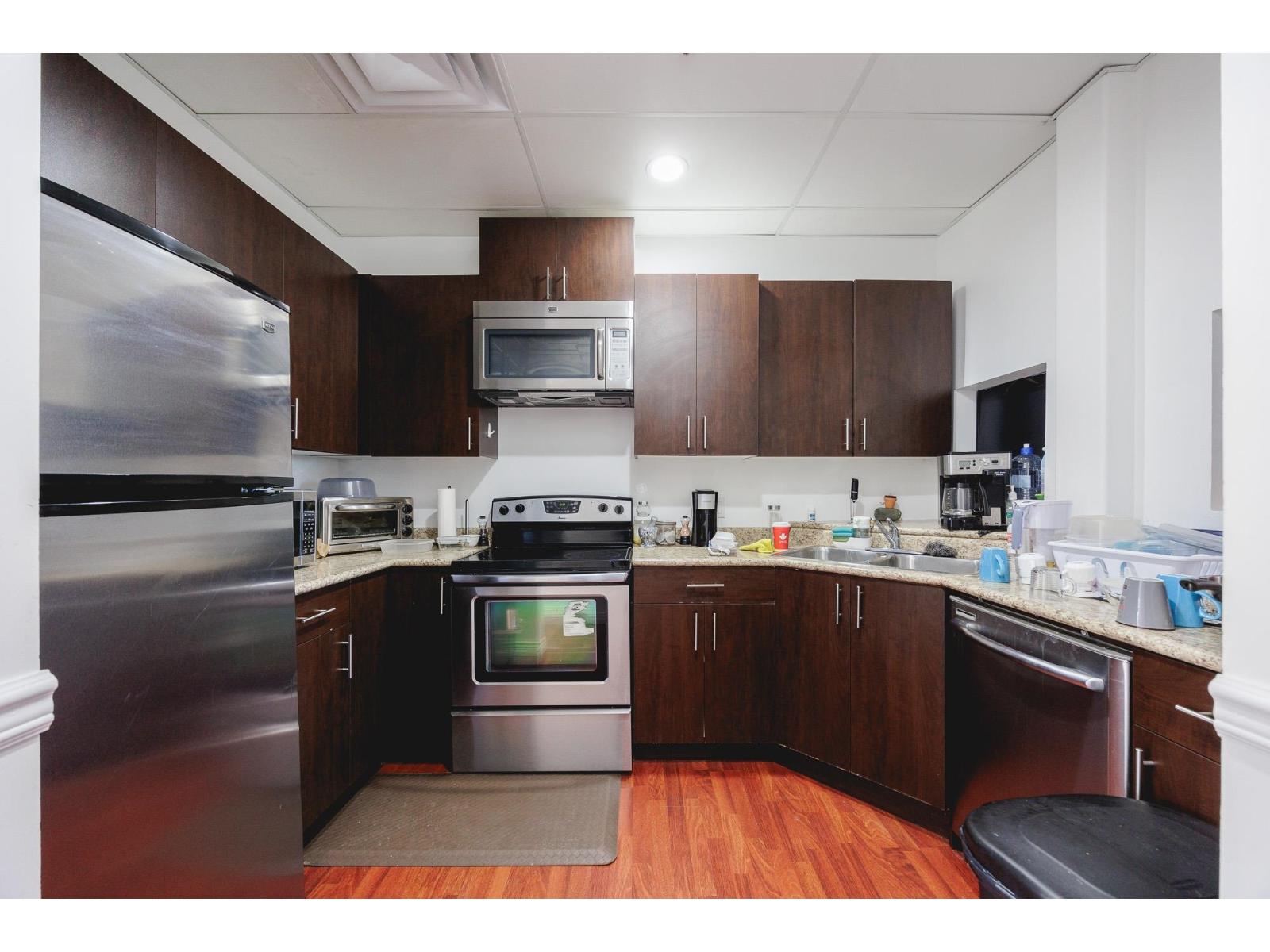 301 8268 120 Street, Surrey, British Columbia  V3W 3N4 - Photo 5 - C8077695