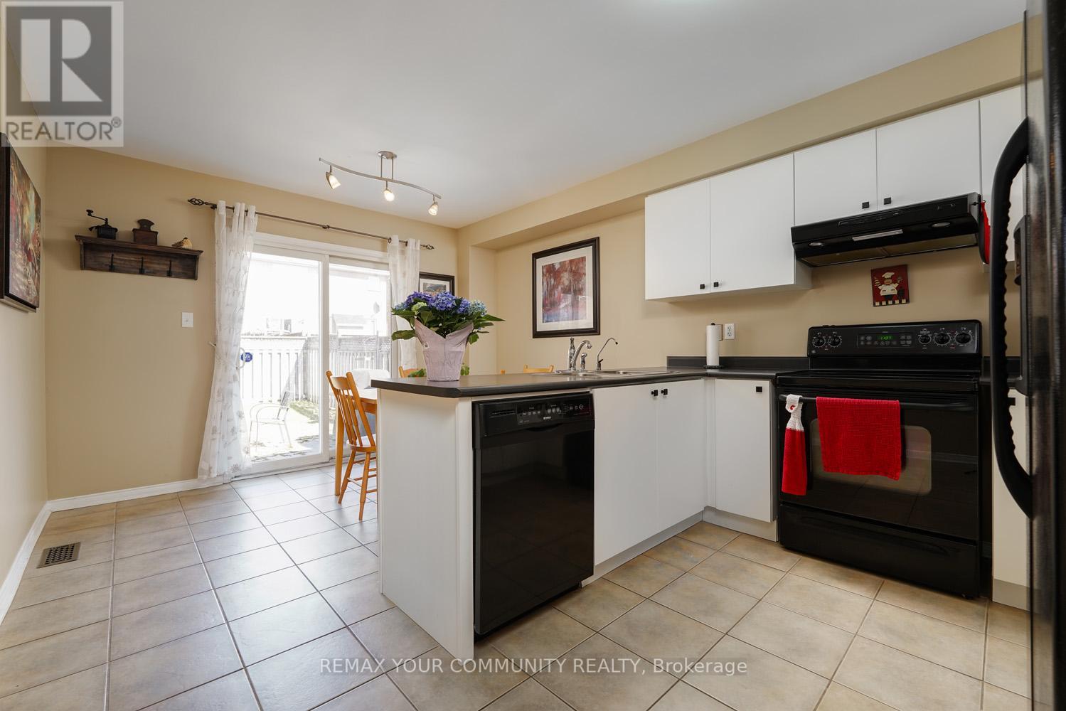 109 Collis Drive, Aurora, Ontario  L4G 7V2 - Photo 11 - N12983496