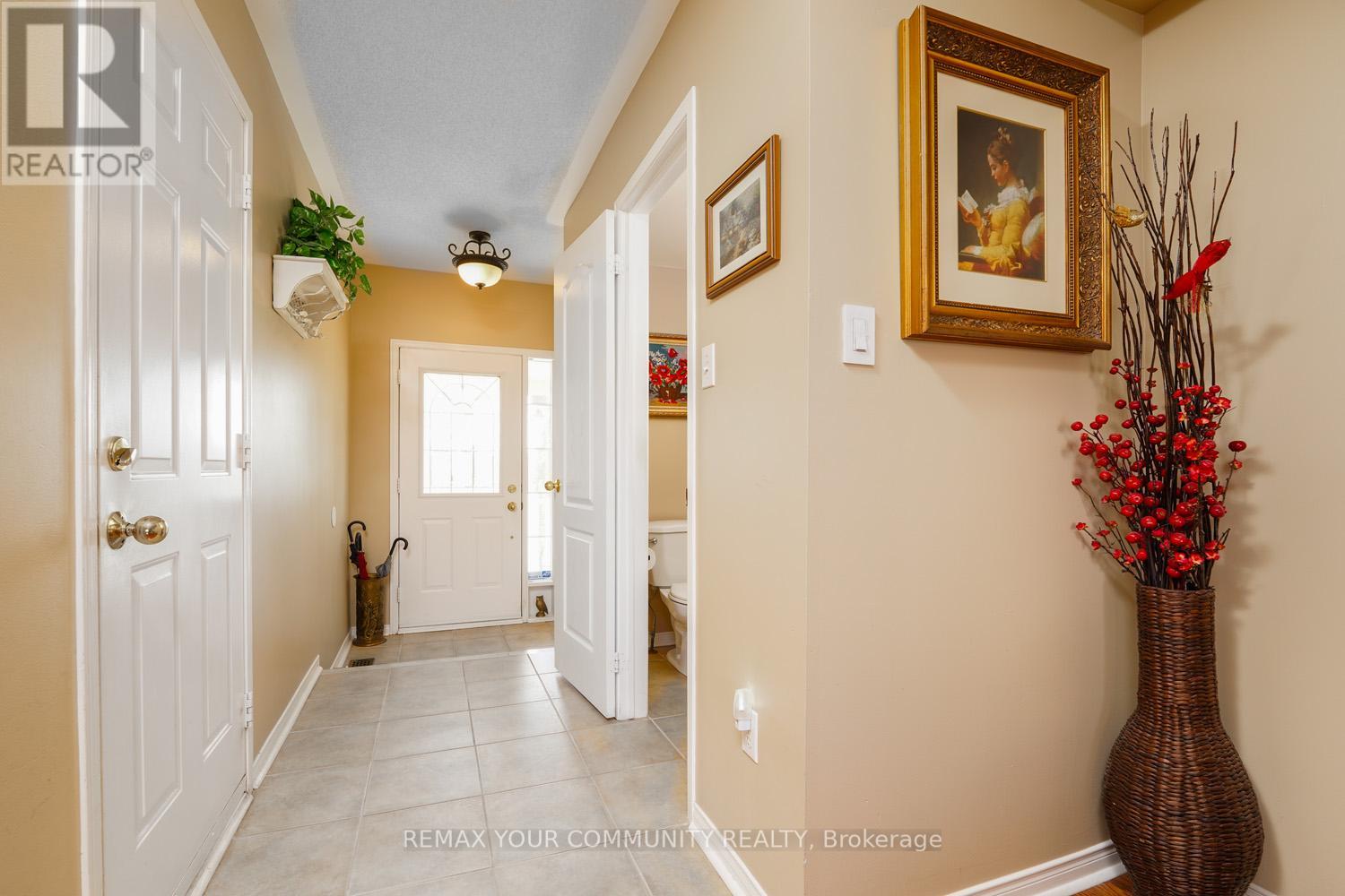 109 Collis Drive, Aurora, Ontario  L4G 7V2 - Photo 4 - N12983496