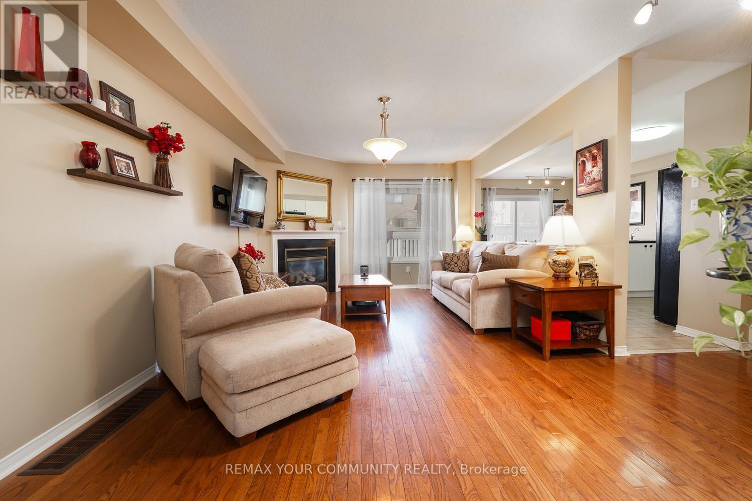 109 Collis Drive, Aurora, Ontario  L4G 7V2 - Photo 8 - N12983496