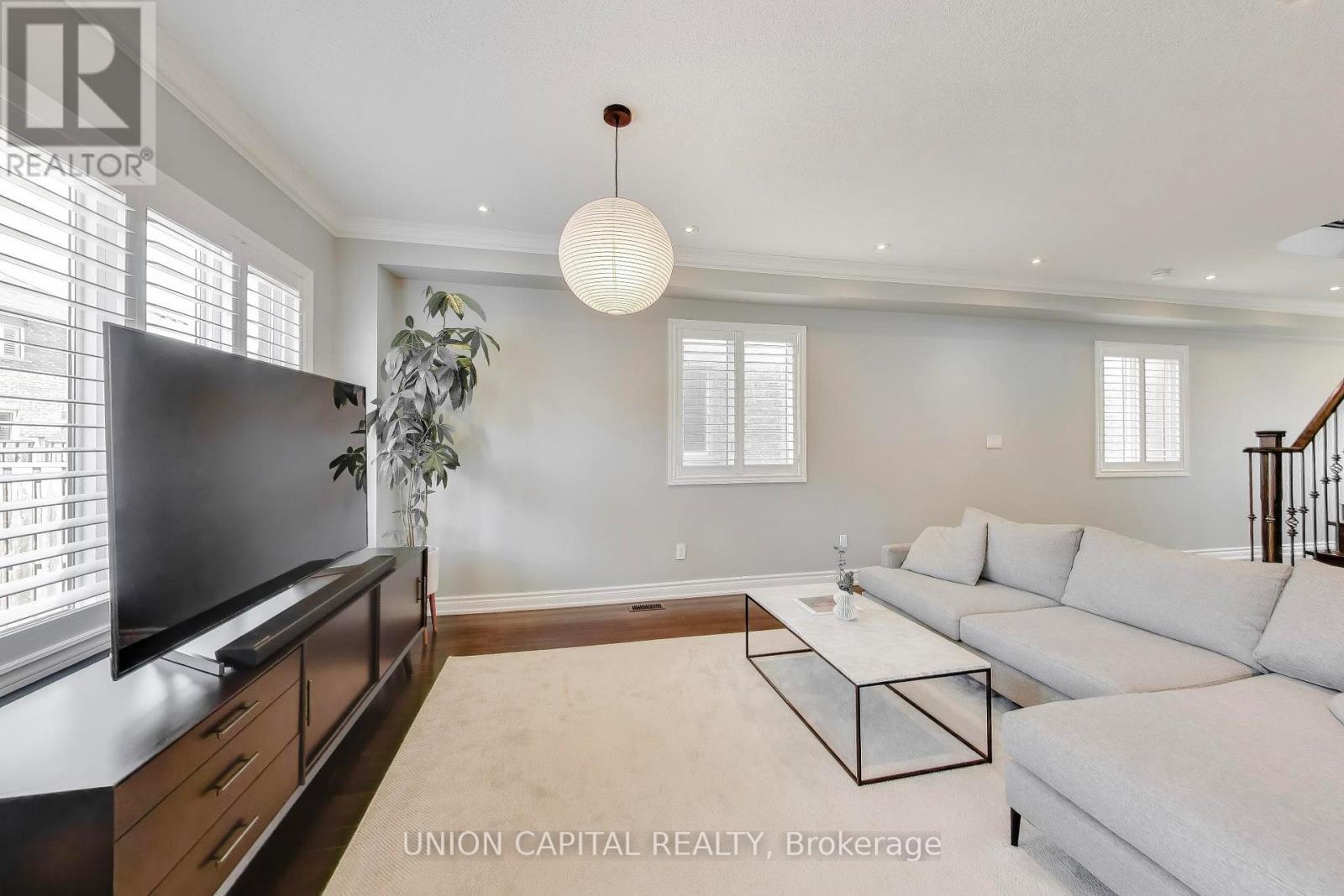 67 Win Timbers Crescent, Whitchurch-Stouffville, Ontario  L4A 0Y9 - Photo 11 - N12983502