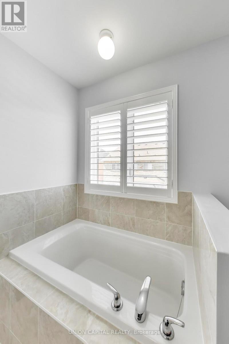 67 Win Timbers Crescent, Whitchurch-Stouffville, Ontario  L4A 0Y9 - Photo 28 - N12983502