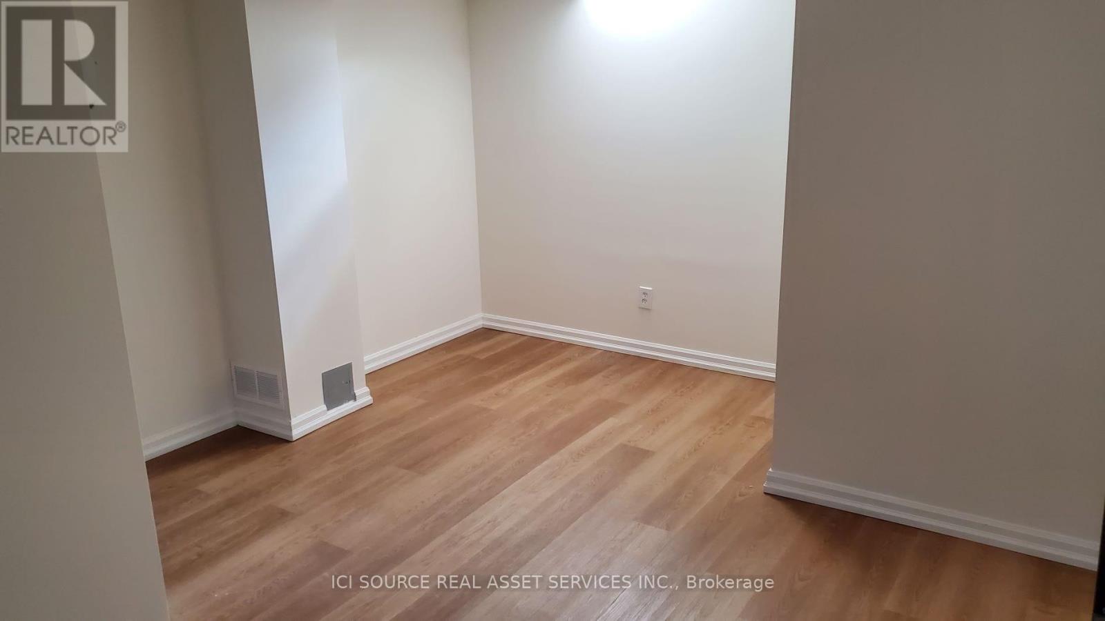 11 Levellands Crescent, Richmond Hill, Ontario  L4B 0A5 - Photo 7 - N12983682