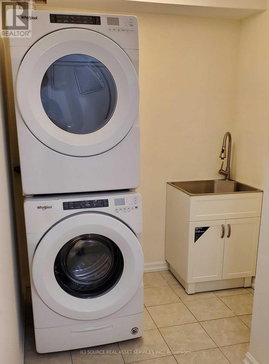 11 Levellands Crescent, Richmond Hill, Ontario  L4B 0A5 - Photo 8 - N12983682