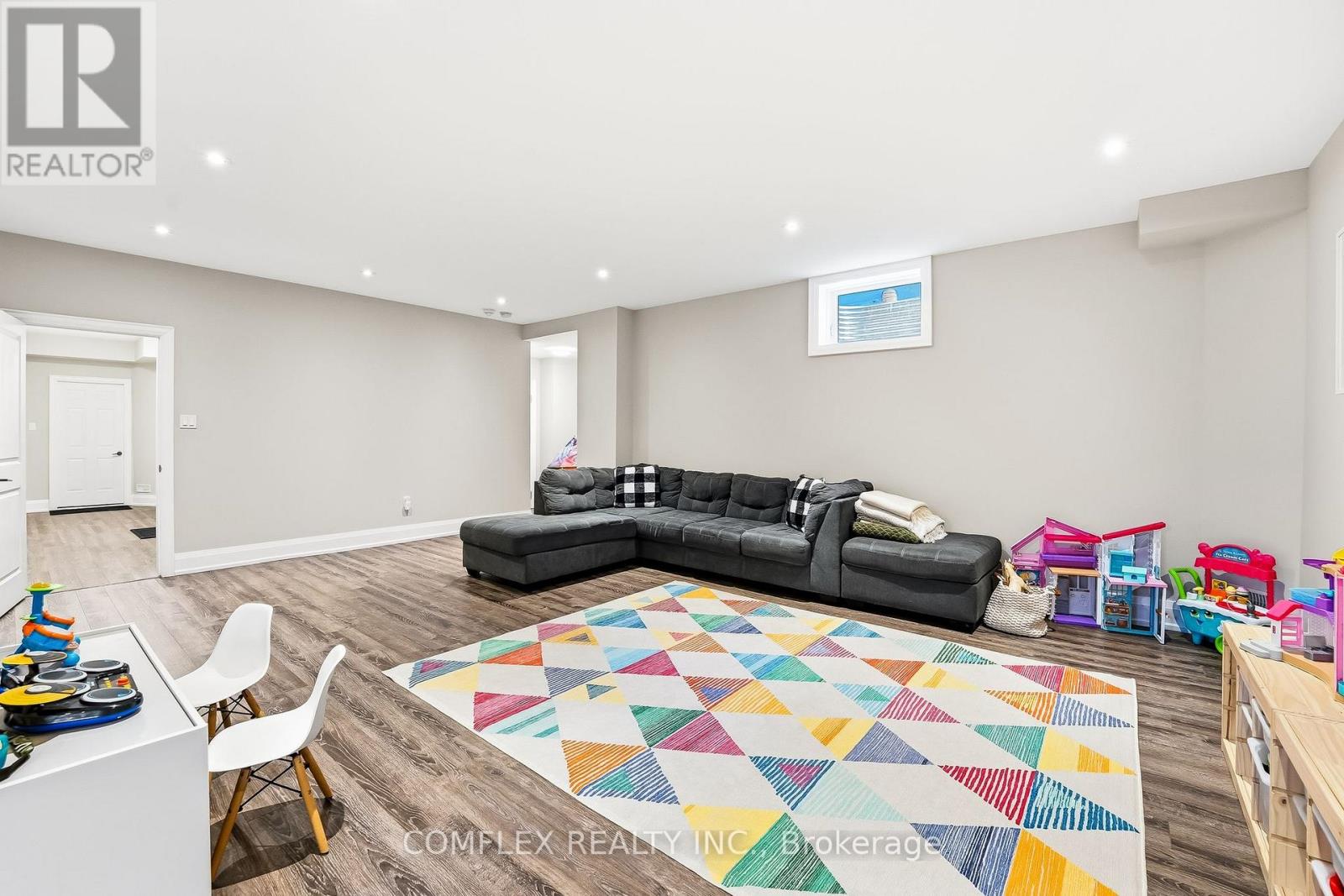 108 Avenue Road, Newmarket, Ontario  L3Y 1N3 - Photo 32 - N12983704