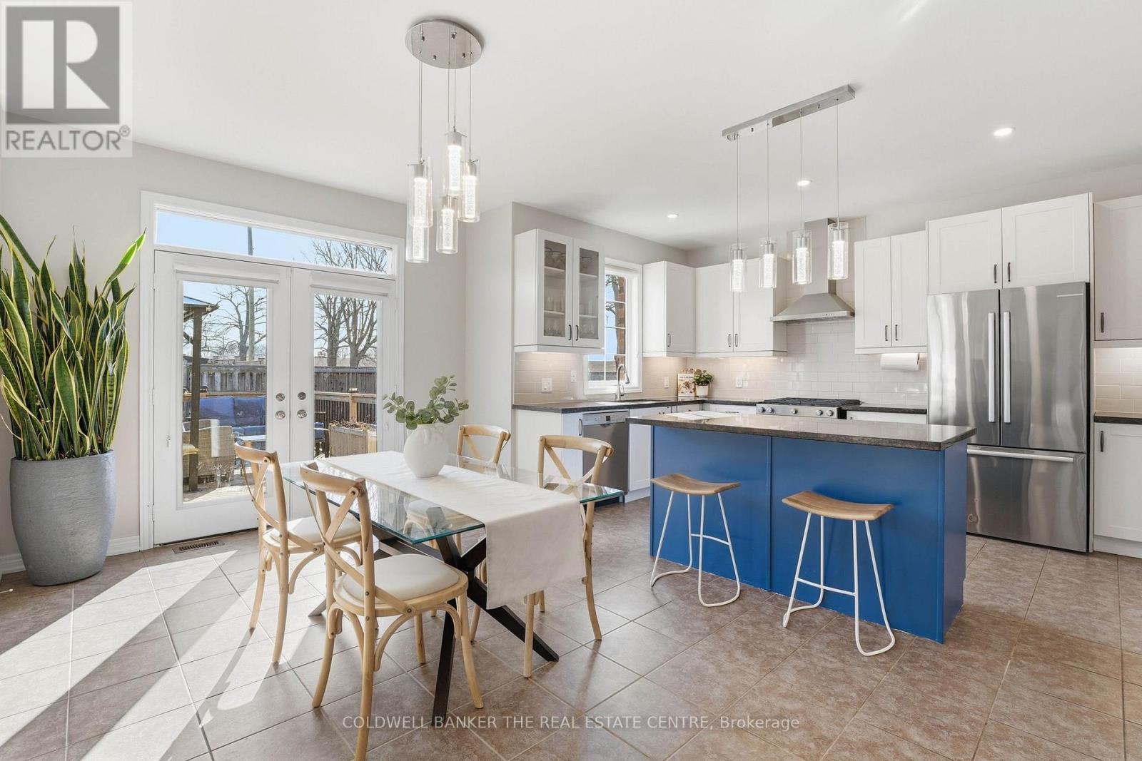 81 Romanelli Crescent N, Bradford West Gwillimbury (Bradford), Ontario  L3Z 0X7 - Photo 10 - N12983768