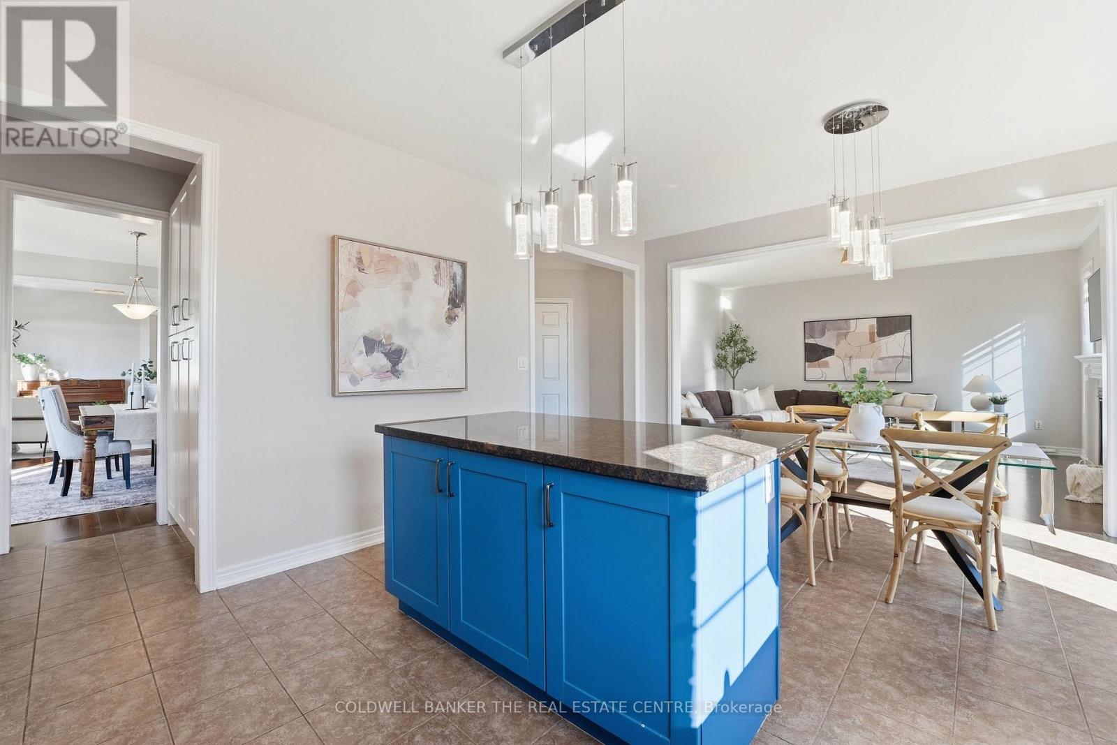 81 Romanelli Crescent N, Bradford West Gwillimbury (Bradford), Ontario  L3Z 0X7 - Photo 12 - N12983768