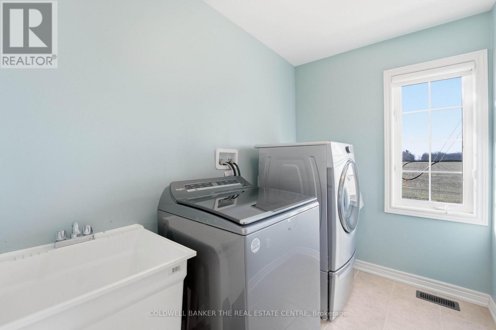 81 Romanelli Crescent N, Bradford West Gwillimbury (Bradford), Ontario  L3Z 0X7 - Photo 35 - N12983768