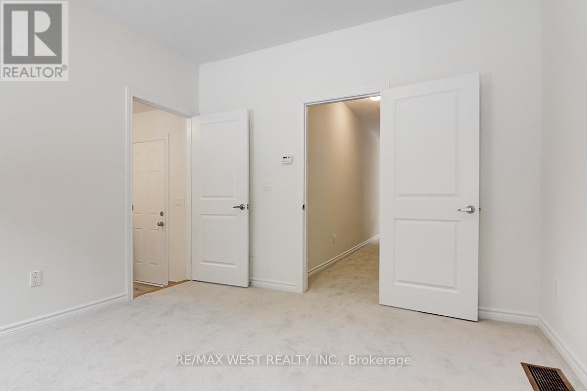 42 Quilico Road, Vaughan, Ontario  L4H 5G9 - Photo 5 - N12983788