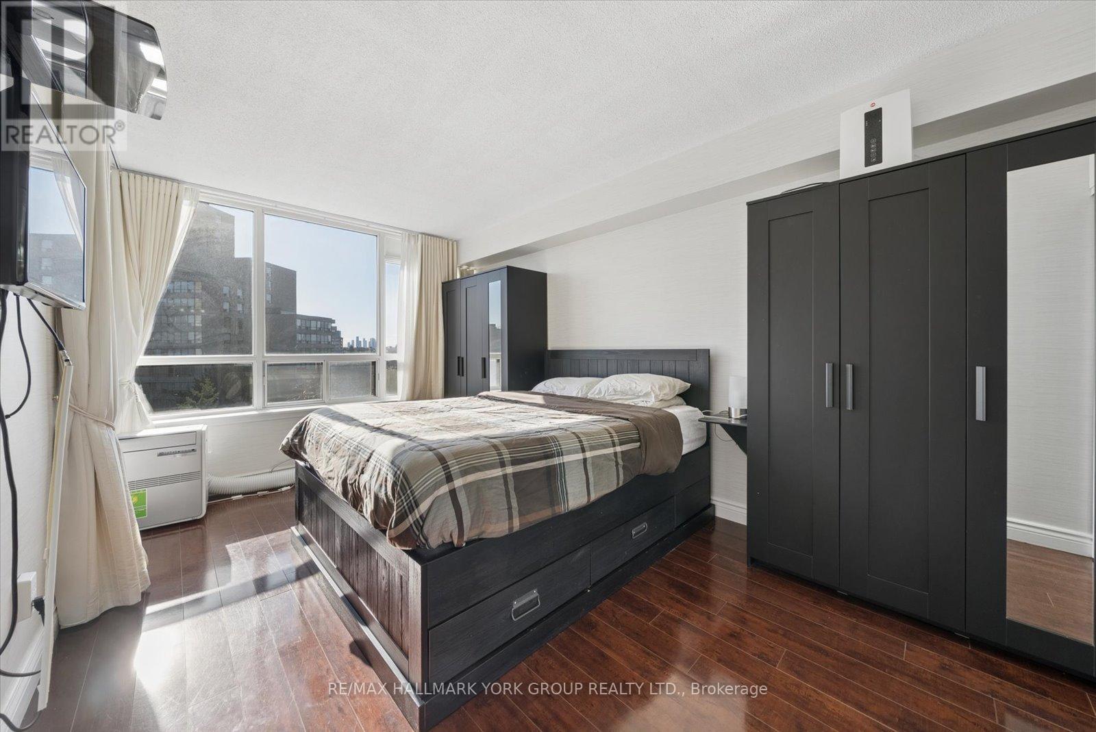 512 - 81 Townsgate Drive, Vaughan, Ontario  L4J 8E6 - Photo 16 - N12983840