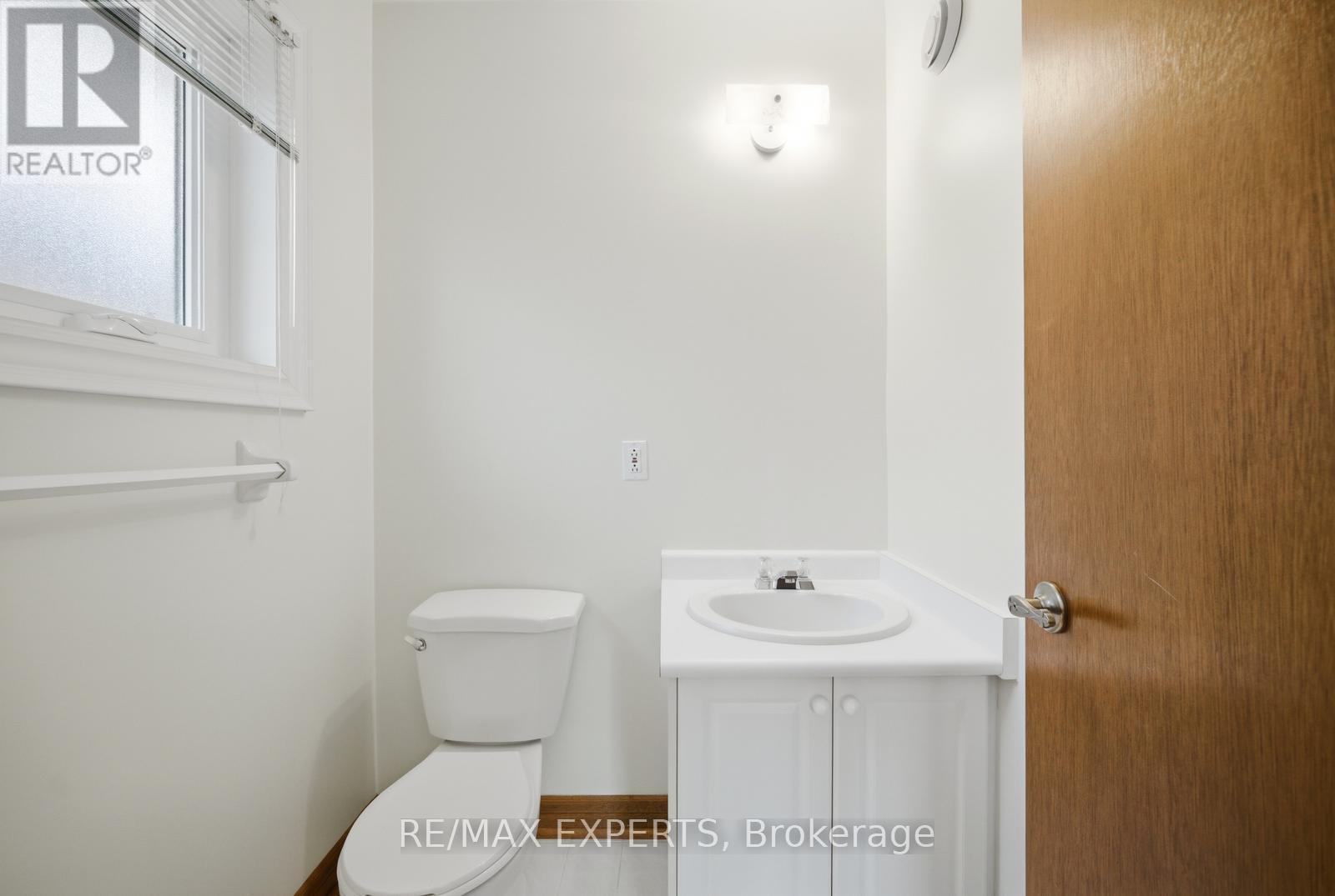 92 Mapes Avenue, Vaughan, Ontario  L4L 8R9 - Photo 16 - N12983846