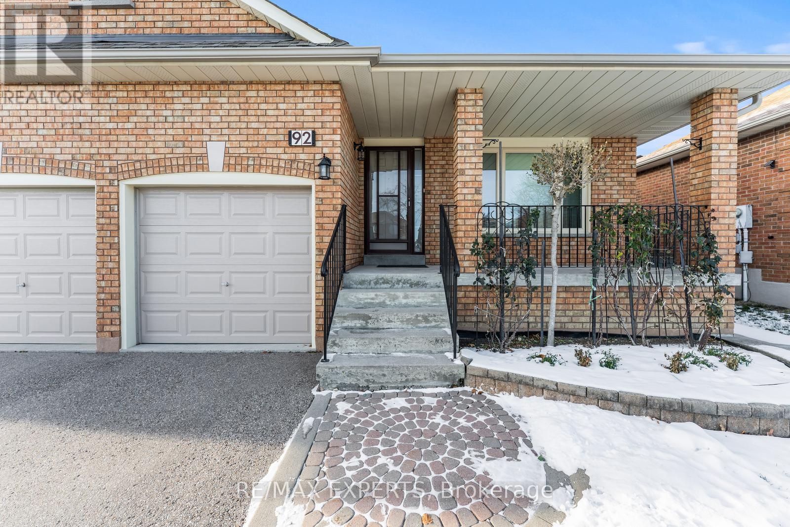 92 Mapes Avenue, Vaughan, Ontario  L4L 8R9 - Photo 2 - N12983846