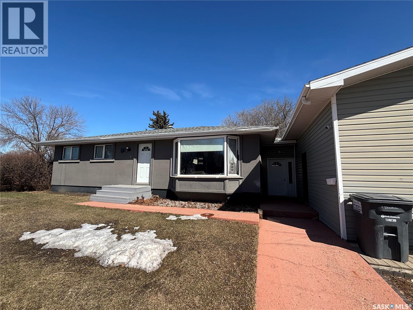 1 Davidson Crescent, Saskatoon, Saskatchewan  S7L 3Z9 - Photo 3 - SK032565