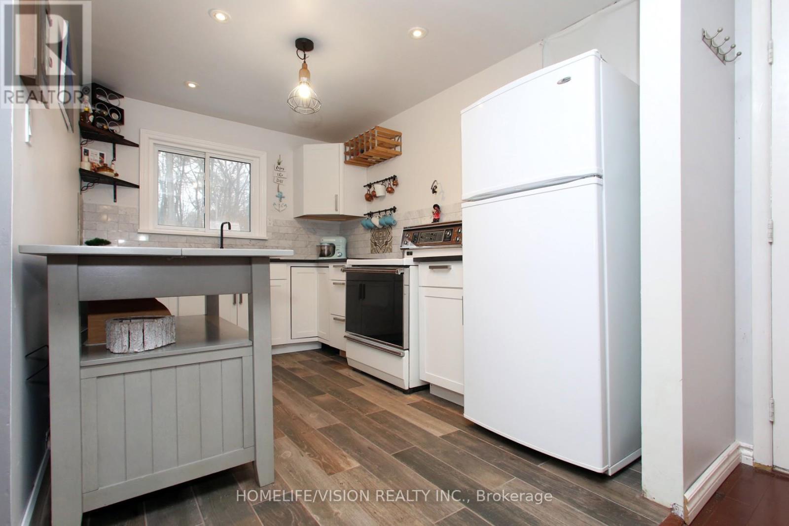 1807 Tiny Beaches Road S, Tiny, Ontario  L0L 1P1 - Photo 12 - S12983826