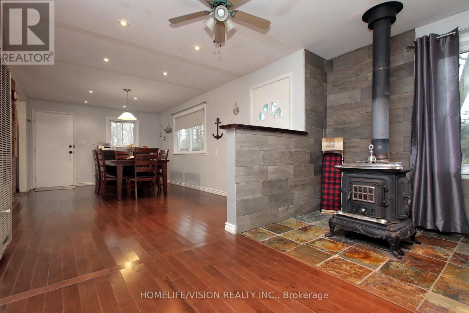 1807 Tiny Beaches Road S, Tiny, Ontario  L0L 1P1 - Photo 16 - S12983826