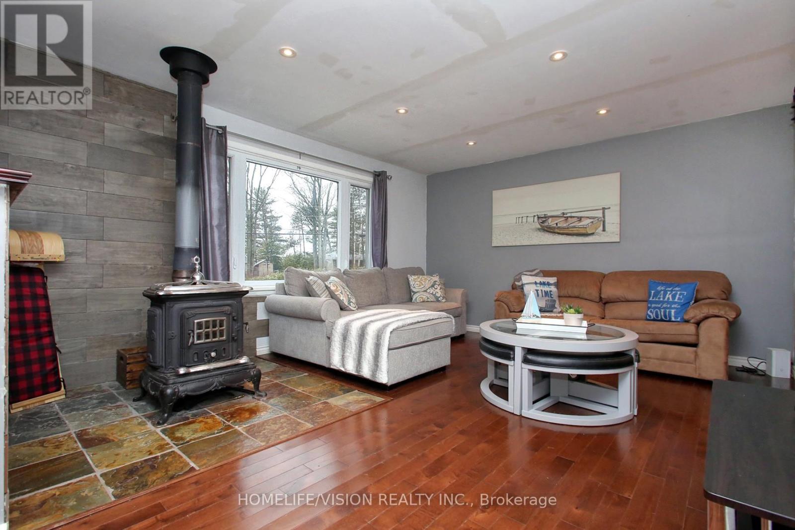 1807 Tiny Beaches Road S, Tiny, Ontario  L0L 1P1 - Photo 19 - S12983826