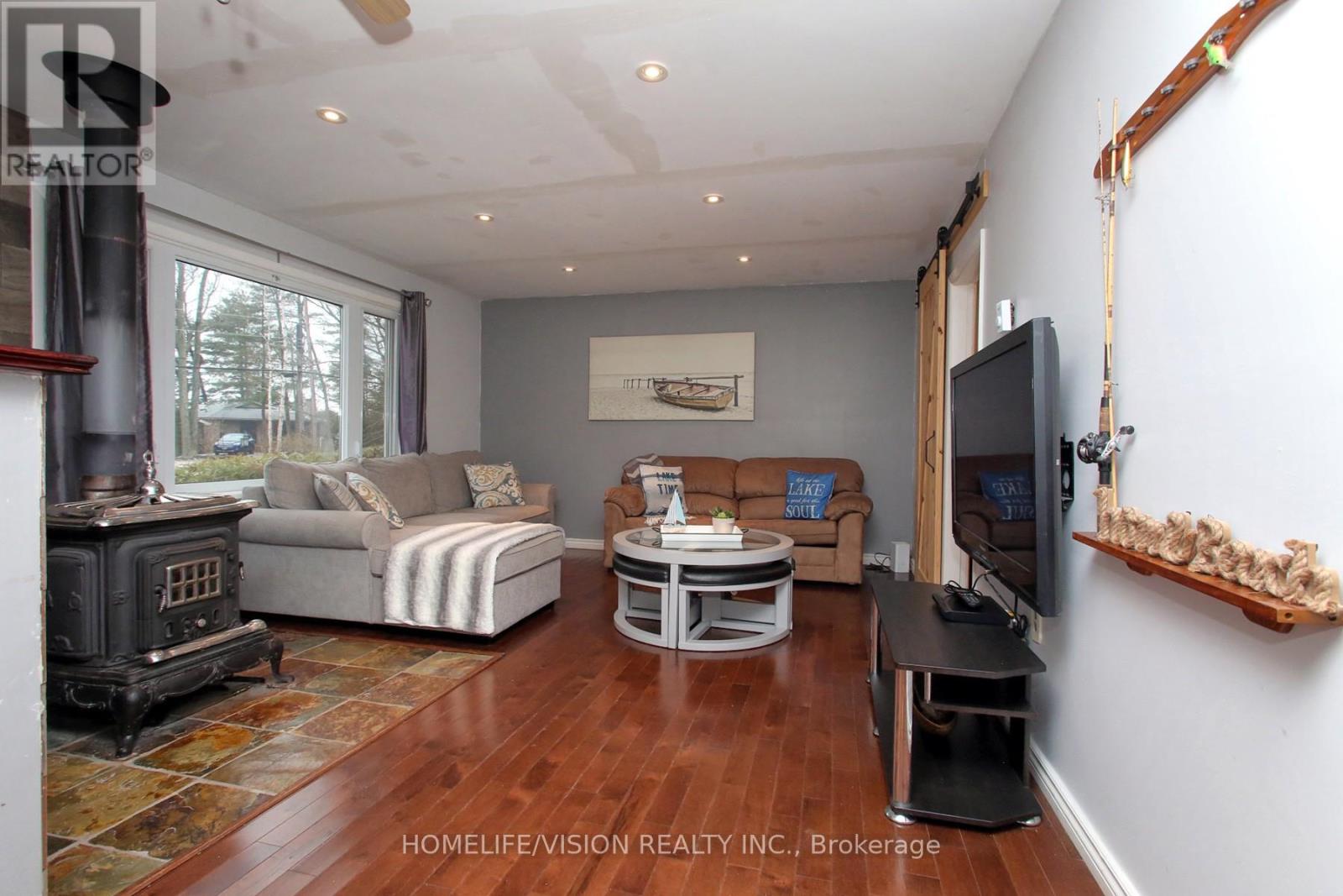 1807 Tiny Beaches Road S, Tiny, Ontario  L0L 1P1 - Photo 20 - S12983826