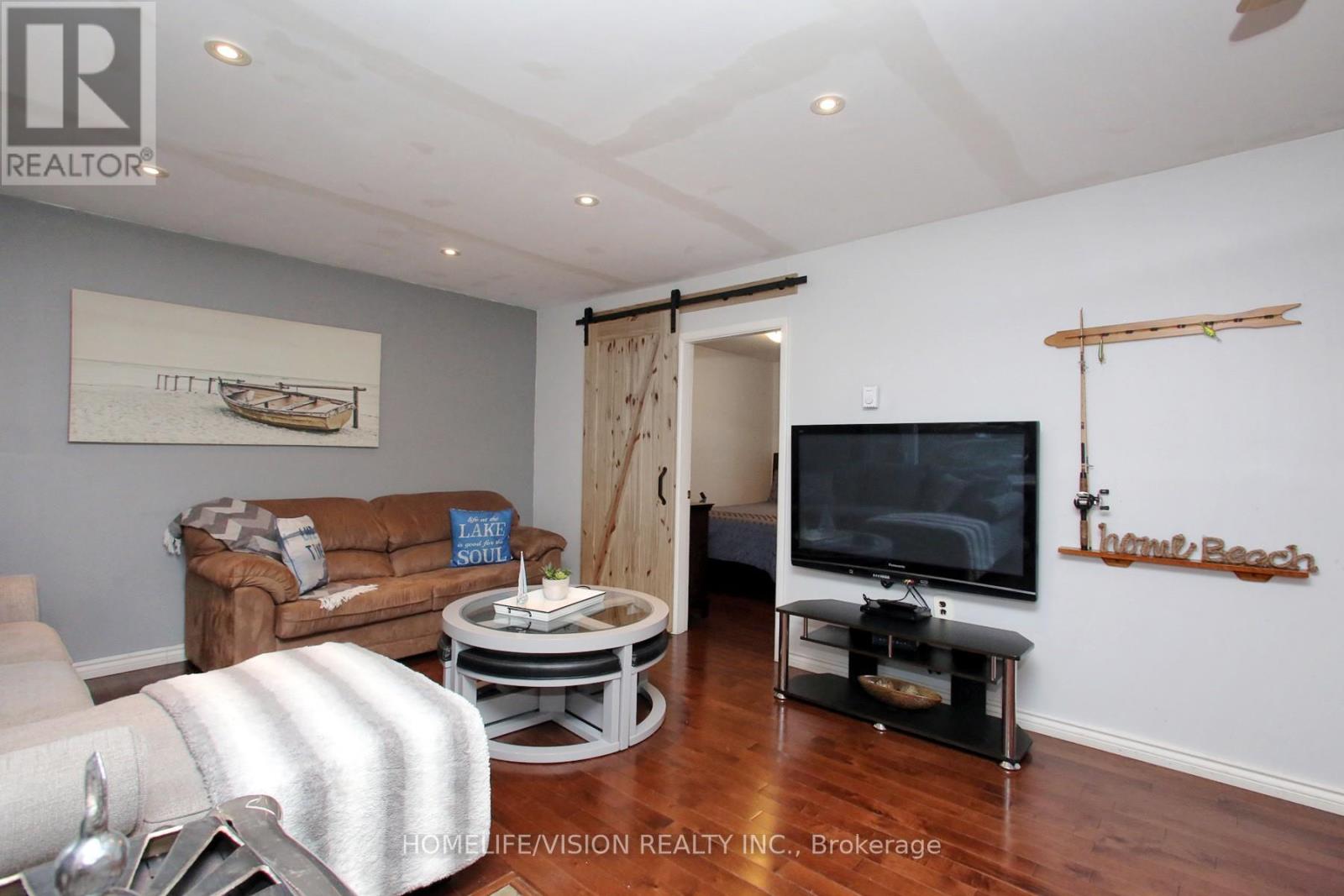 1807 Tiny Beaches Road S, Tiny, Ontario  L0L 1P1 - Photo 22 - S12983826